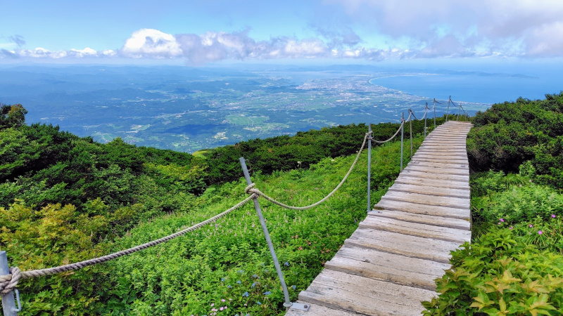 大山山頂付近の木道