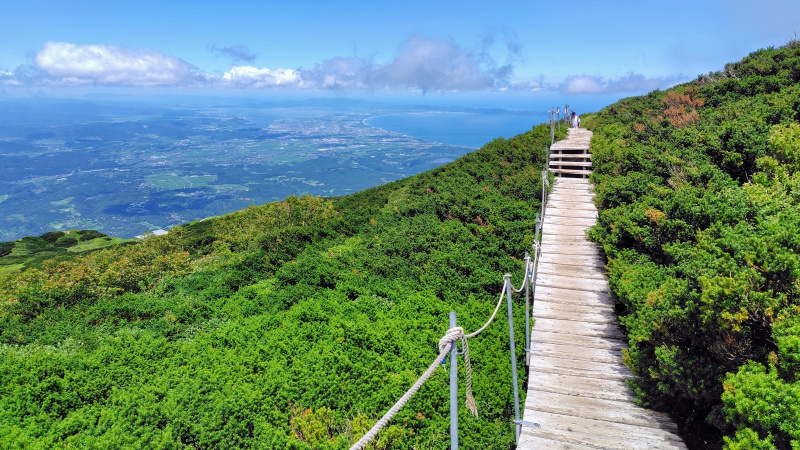 大山の木道と絶景