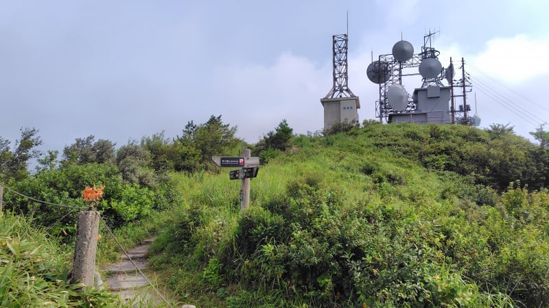 女三瓶山の山頂手前