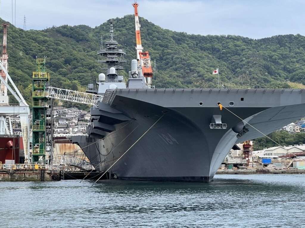 護衛艦「かが」