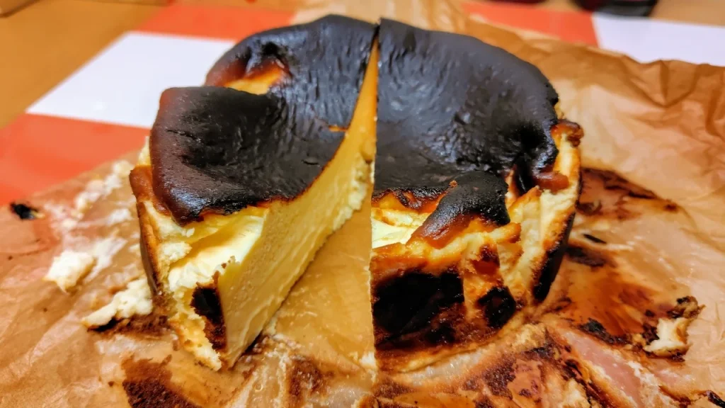 三原市須波、むすびカフェのバスクチーズケーキ