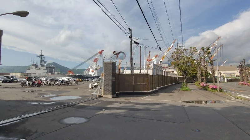 昭和埠頭前の通り