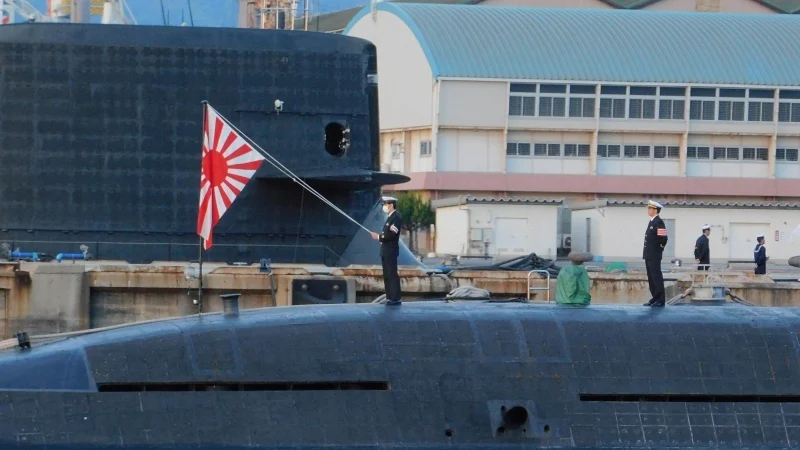 潜水艦、日没