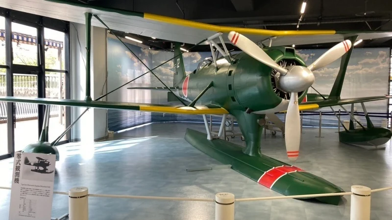式観測機の実寸大模型