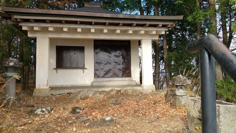 外山の毘沙門堂