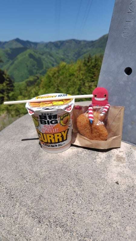 鉄塔展望地でのお昼ご飯