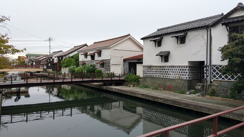米子加茂川沿いの土蔵