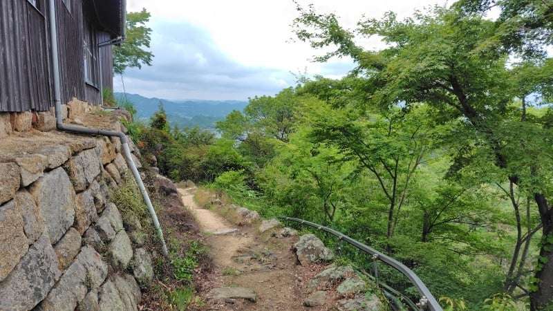 白滝山裏参道
